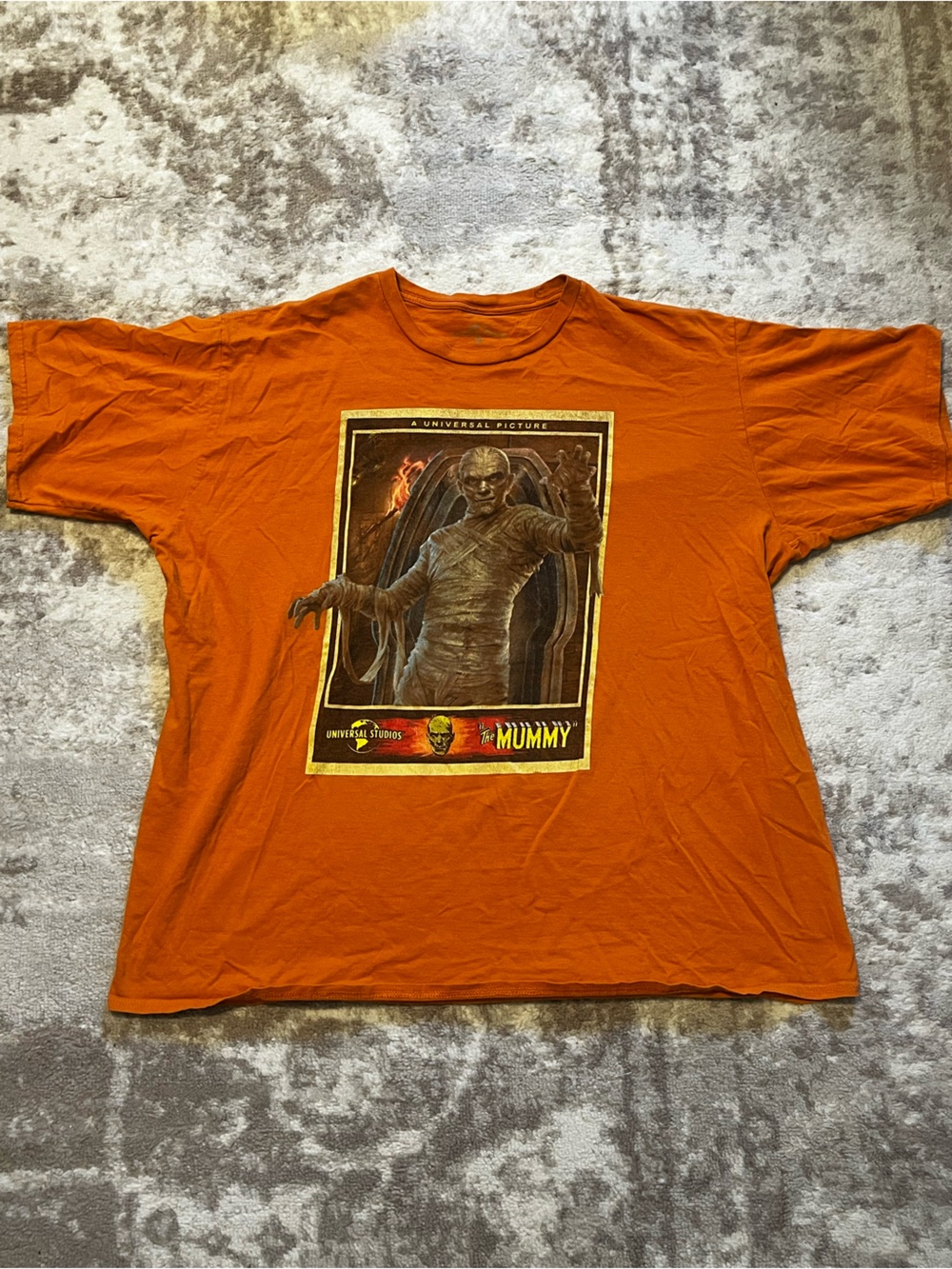 Universal Studios The Mummy Mens 2XL Graphic T-Shirt Orange Horror Movie